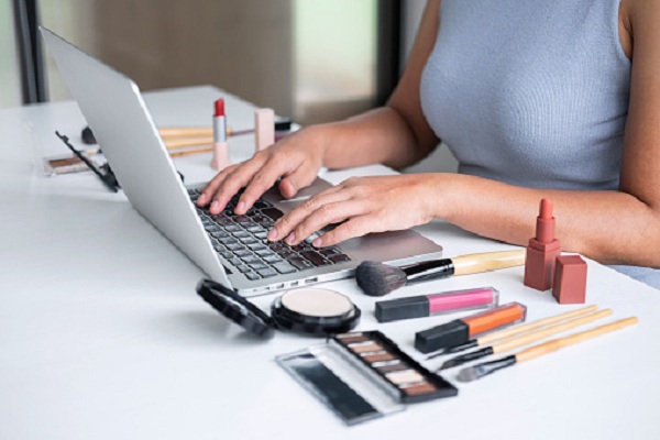 Tips Jadi Reseller Kosmetik